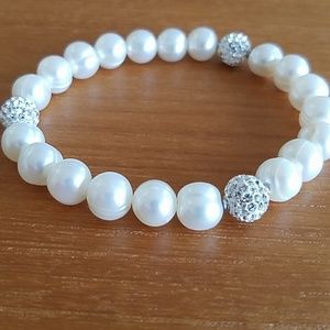 Pearl bracelet